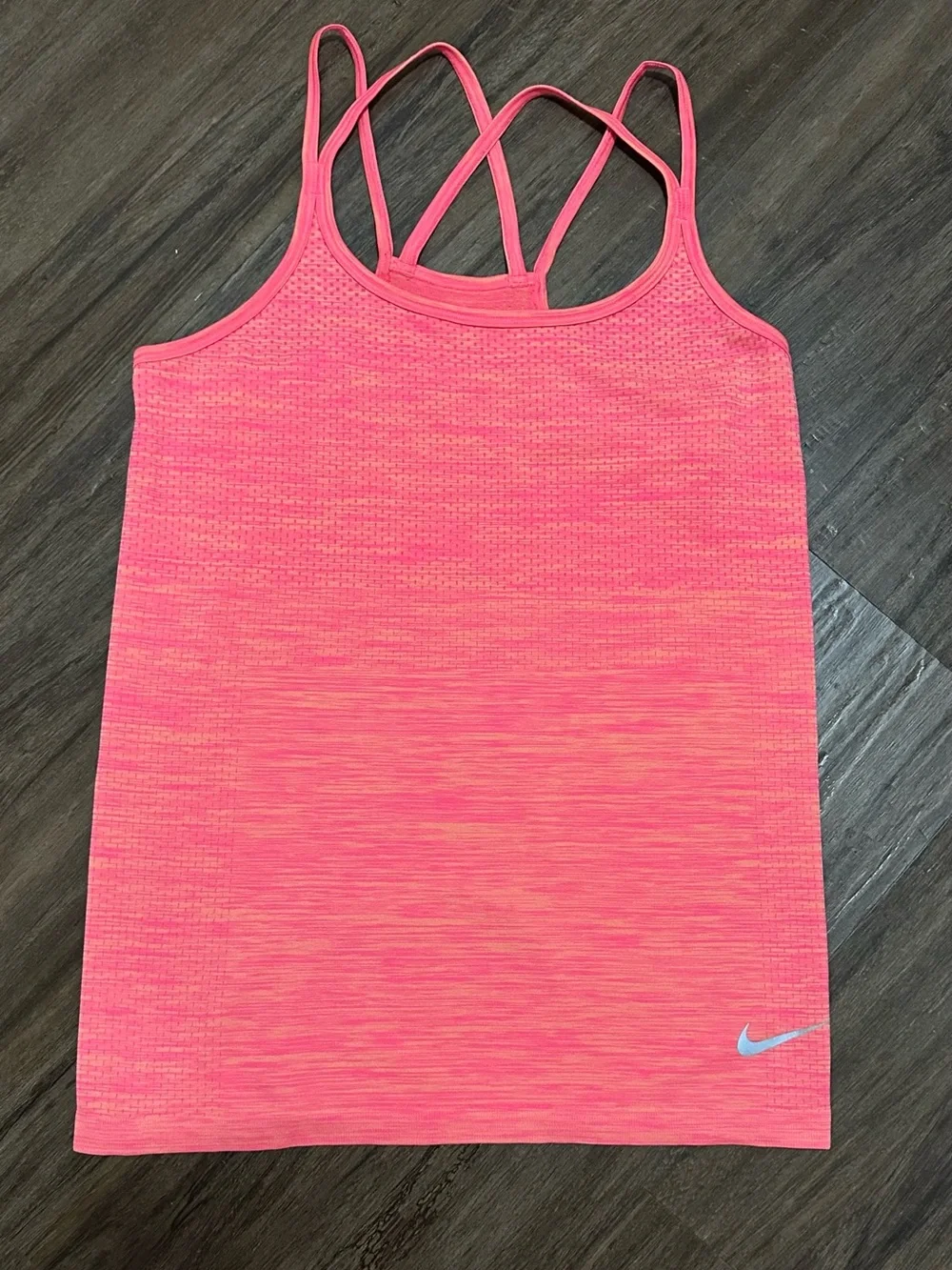 Nike Dri-Fit Criss Cross Tank in Orange. Size S